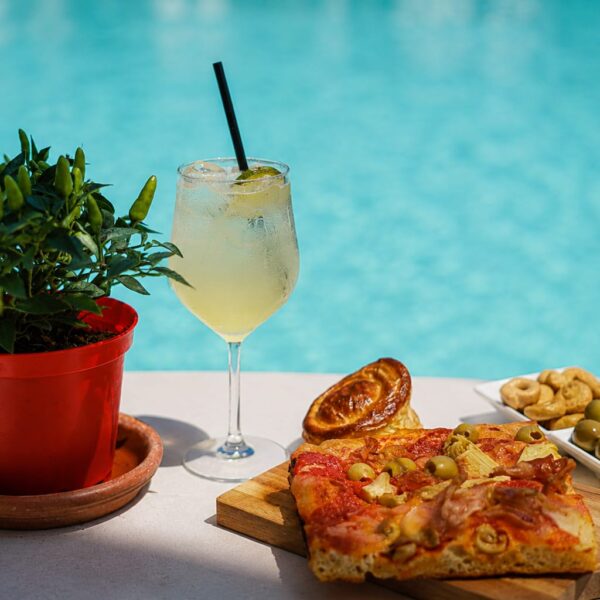 "Spa & Lunch Xscape" – Experience: Percorso Benessere, Giornata a bordo piscina & Light Lunch