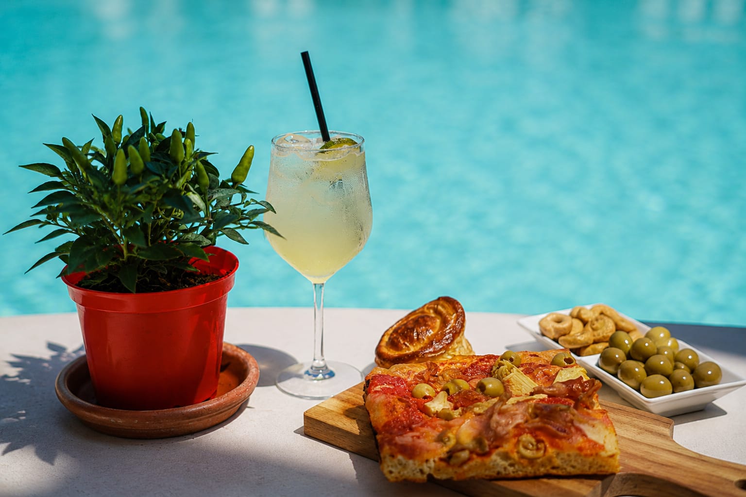 "Spa & Lunch Xscape" – Experience: Percorso Benessere, Giornata a bordo piscina & Light Lunch