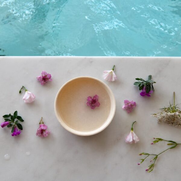 "Acqua & Sale" - Experience: Percorso Benessere, Giornata a bordo piscina, Scrub sul lettino & Massaggio